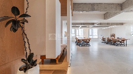 原木色工业风办公空间设计，自然共生理念打造舒适工作环境(图6)