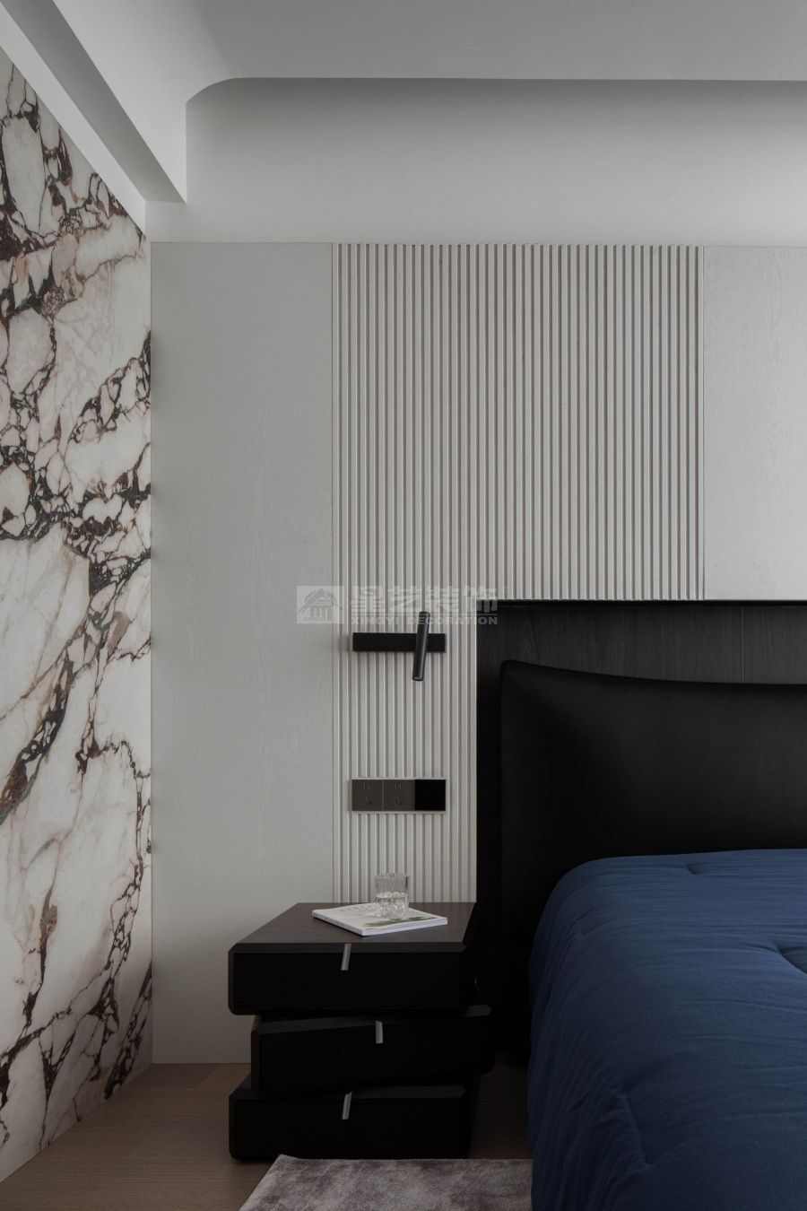 意式轻奢设计演绎暗调美学，材质光影营造高级层次感(图13)