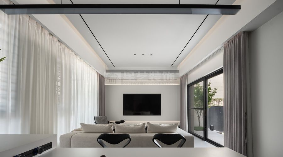 现代黑白灰别墅设计，380㎡简约风格打造别样生活空间(图3)