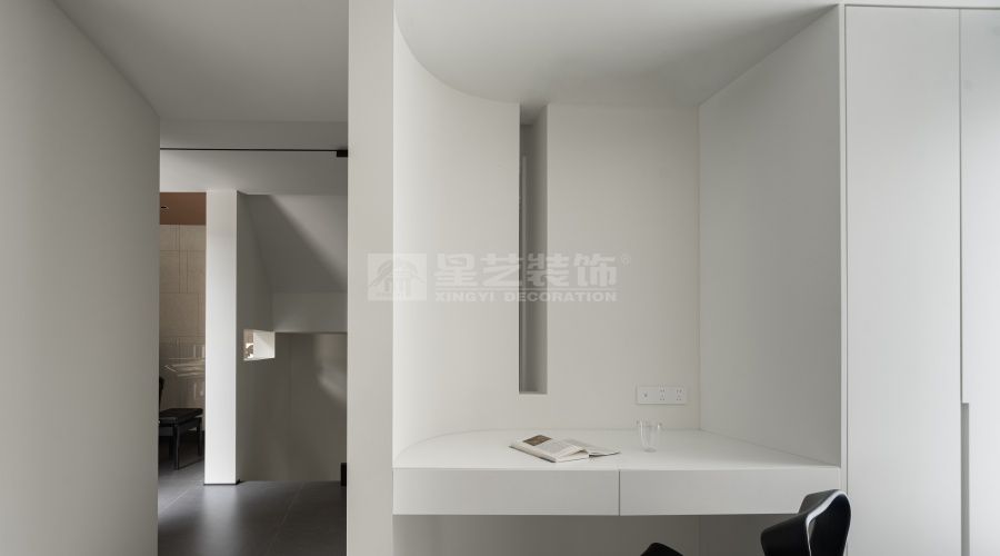 现代黑白灰别墅设计，380㎡简约风格打造别样生活空间(图8)