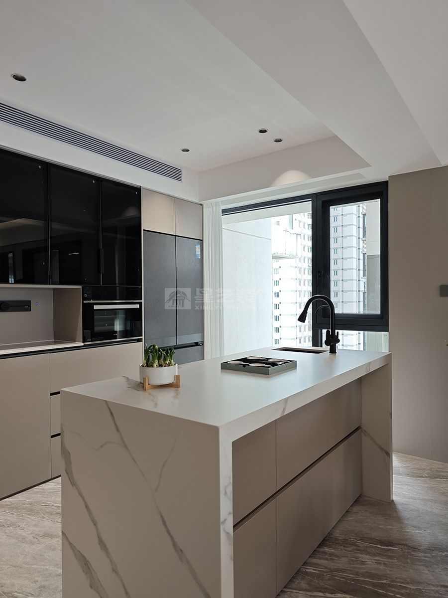 206㎡现代风实景设计，尺度赋奢简居藏韵的高端住宅(图3)