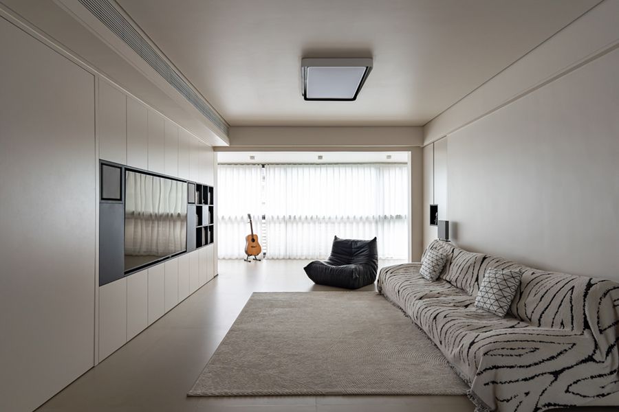 几何美学与空间哲学：极简黑方块设计的纯粹情感表达(图1)