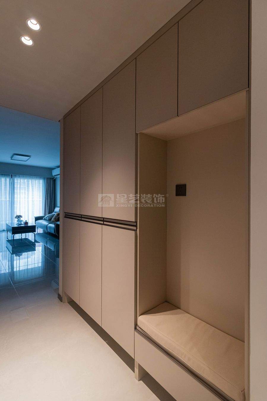 暖灰材质打造层次感精装房，漆画艺术融入现代家居设计(图12)