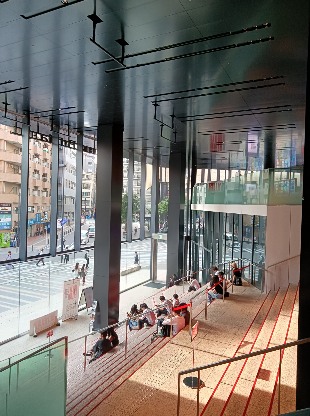 6.png 东京丰岛区艺术文化馆探访 三大建筑融合的文教体育综合体考察(图7)