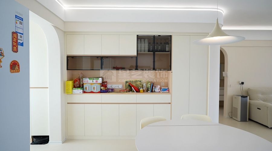 现代奶油风设计打造温馨家居，弧形元素营造舒适氛围(图5)