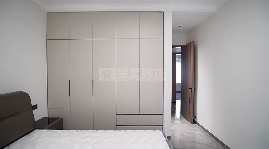 轻奢风格家居设计指南：打造现代温馨居住空间(图15)