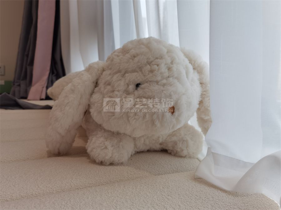 142㎡原木风四居室设计，开放式厨房配独立衣帽间(图13)