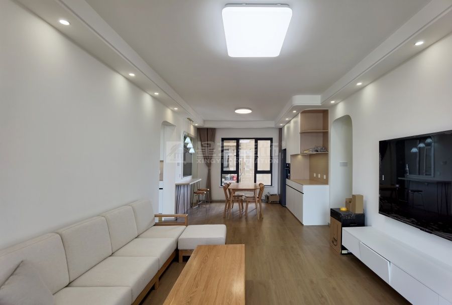 现代原木风110㎡四室两厅设计，简约易打理的理想居所(图5)