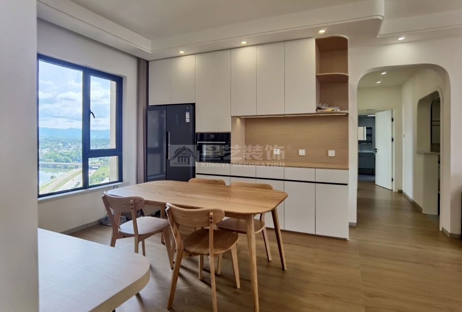 现代原木风110㎡四室两厅设计，简约易打理的理想居所(图6)