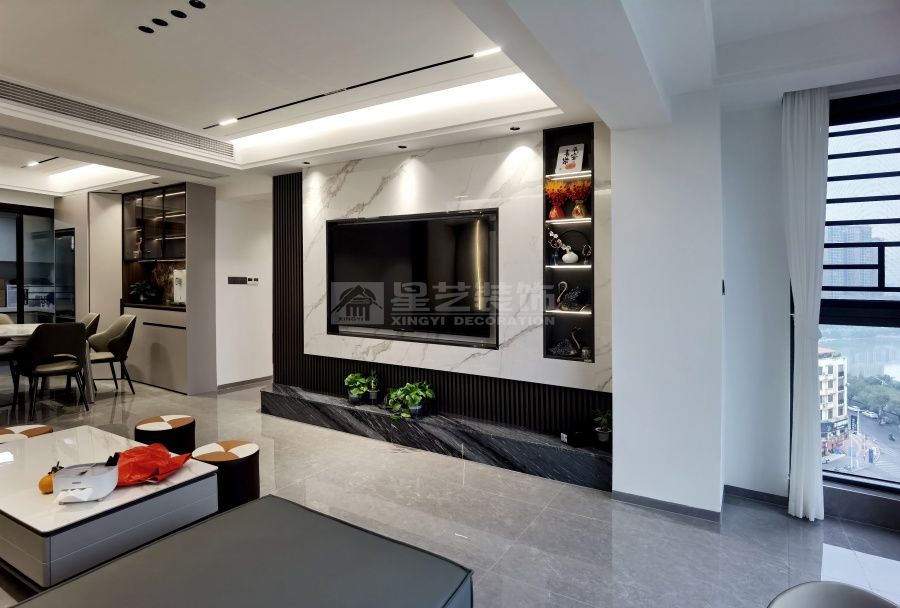 五房户型改造设计案例，客厅阳台打通增加使用面积(图5)