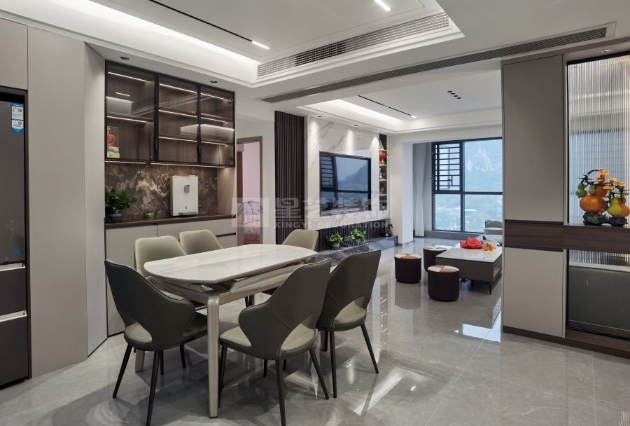 五房户型改造设计案例，客厅阳台打通增加使用面积(图6)