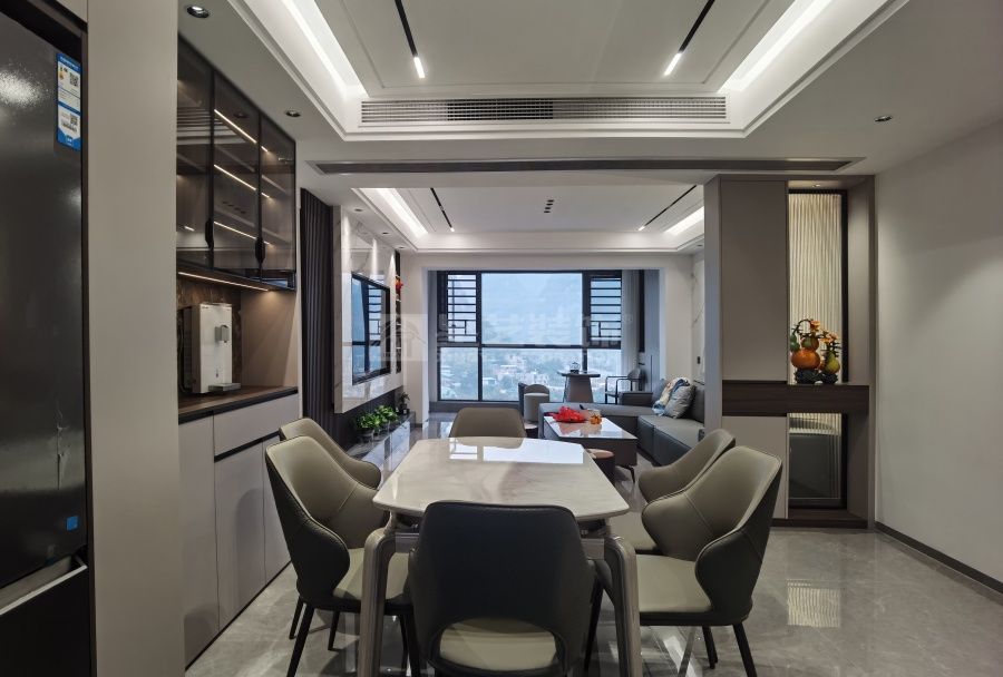 五房户型改造设计案例，客厅阳台打通增加使用面积(图7)