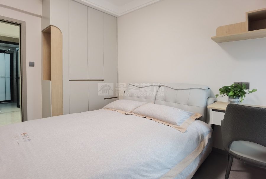 五房户型改造设计案例，客厅阳台打通增加使用面积(图10)