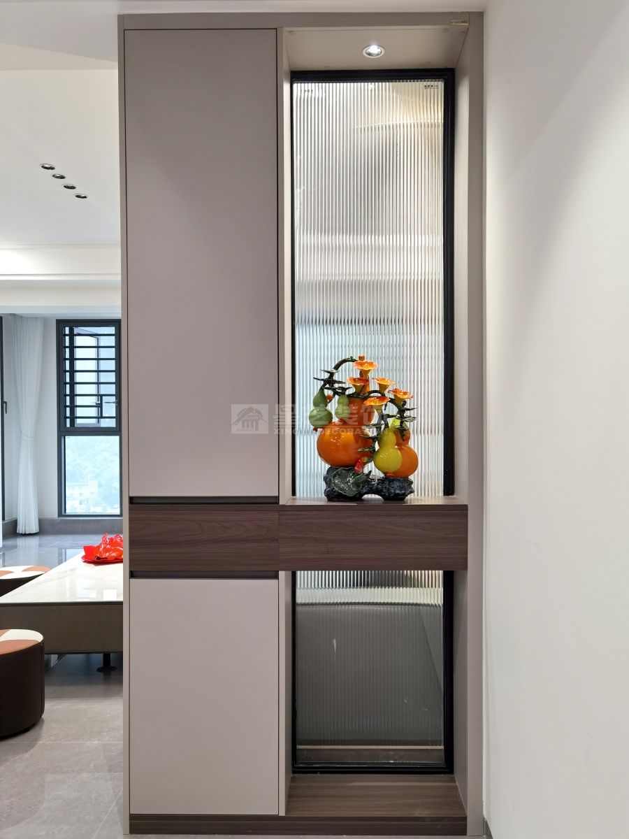 五房户型改造设计案例，客厅阳台打通增加使用面积(图15)