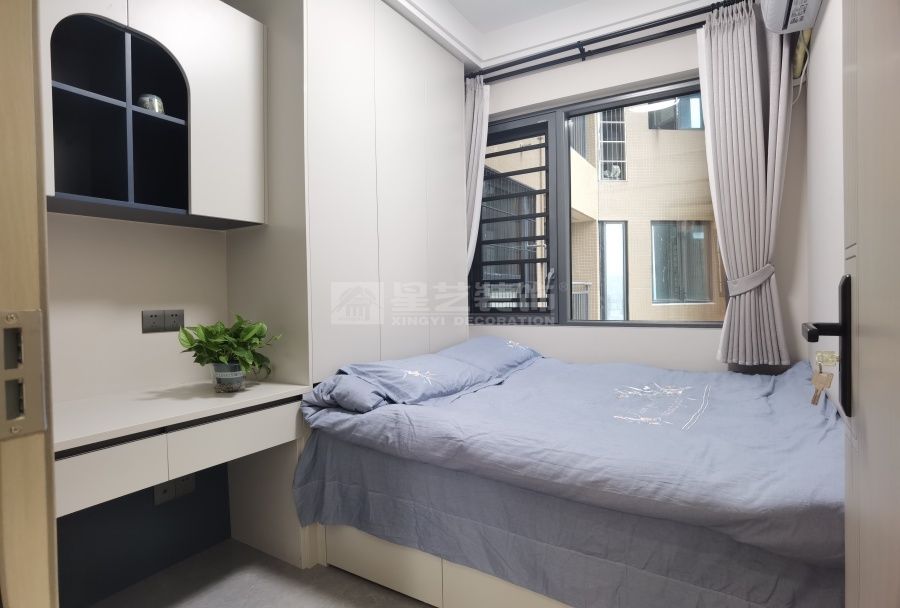 五房户型改造设计案例，客厅阳台打通增加使用面积(图17)