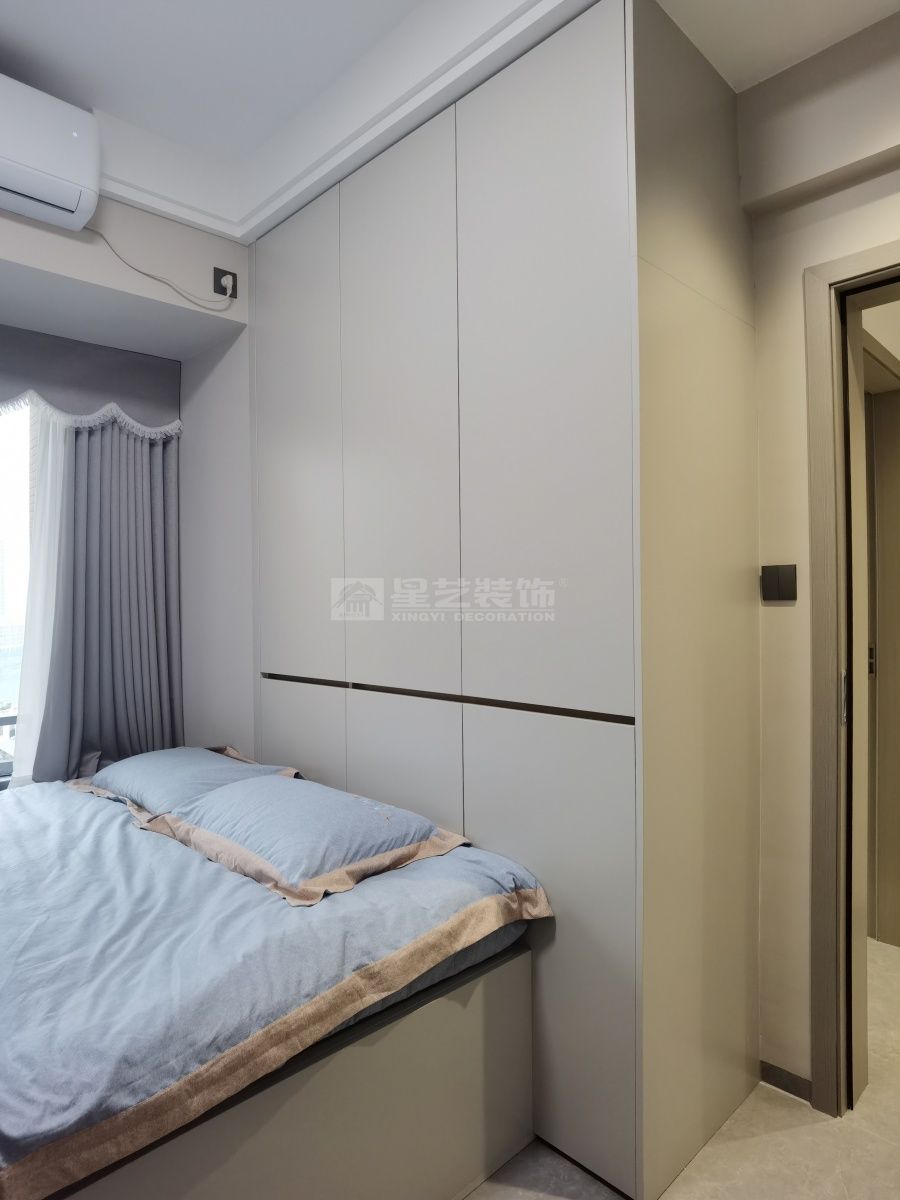 五房户型改造设计案例，客厅阳台打通增加使用面积(图20)