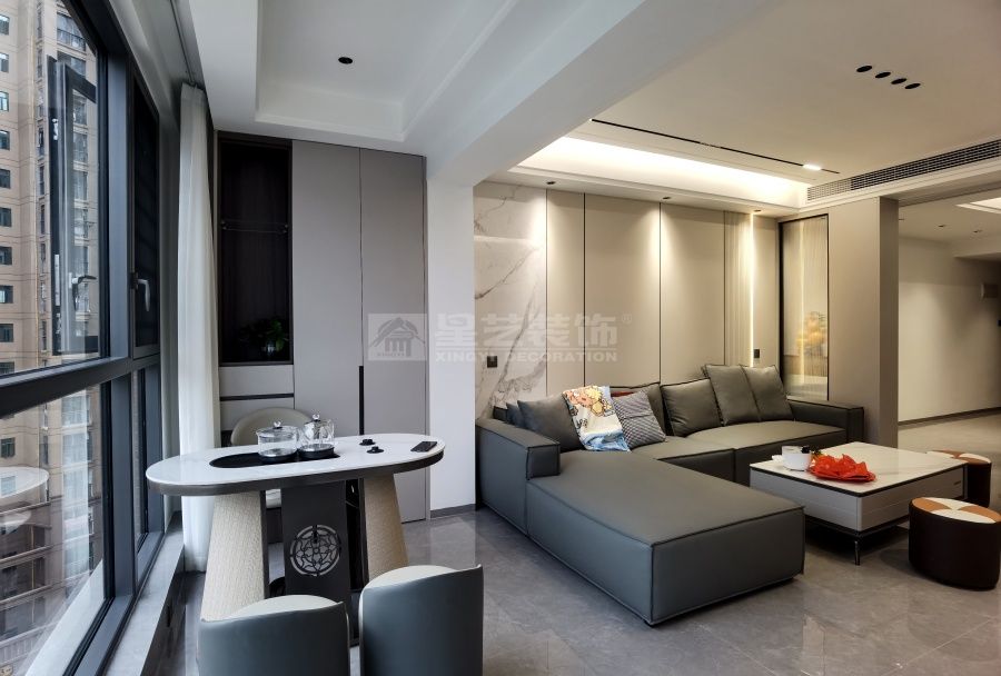 五房户型改造设计案例，客厅阳台打通增加使用面积(图24)