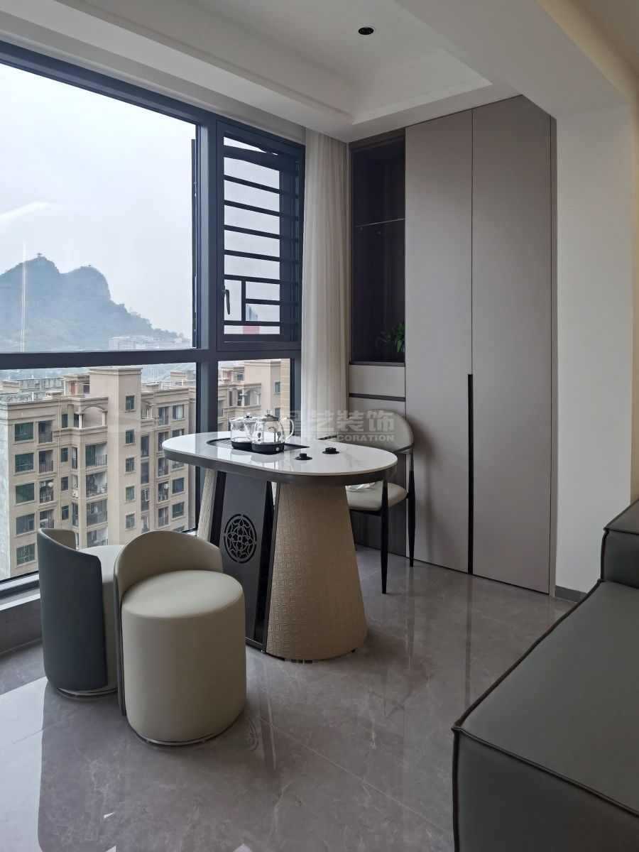 五房户型改造设计案例，客厅阳台打通增加使用面积(图26)