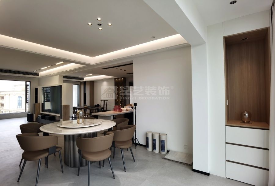 双层住宅设计新理念：无主灯吊顶搭配悬浮元素营造现代简约生活空间(图6)