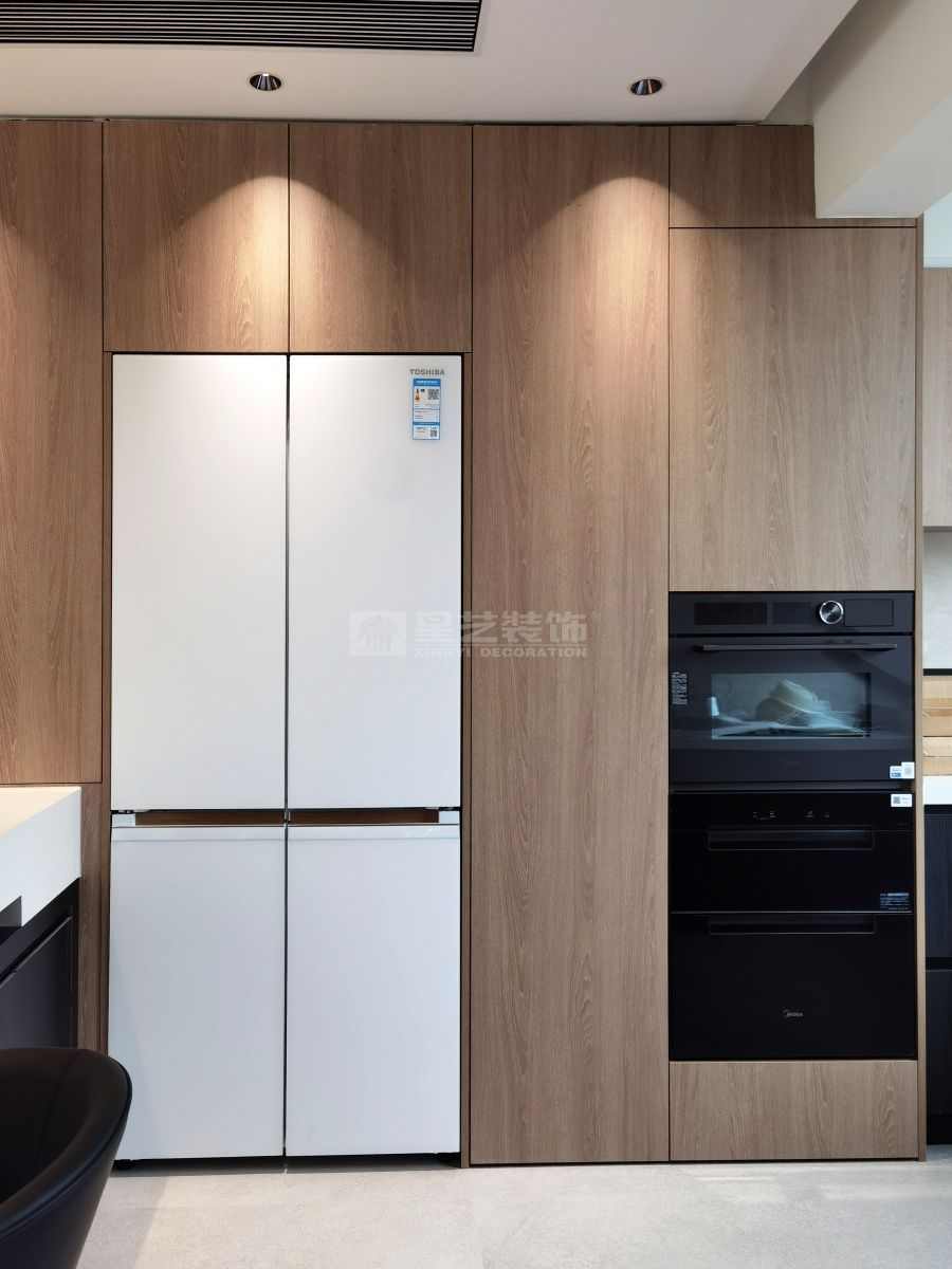 双层住宅设计新理念：无主灯吊顶搭配悬浮元素营造现代简约生活空间(图14)