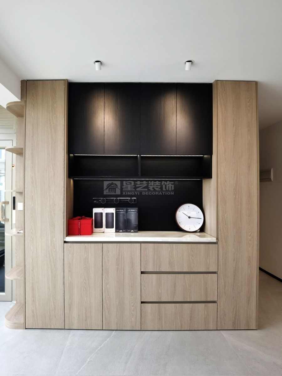 双层住宅设计新理念：无主灯吊顶搭配悬浮元素营造现代简约生活空间(图25)