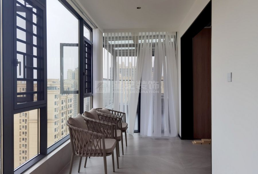 双层住宅设计新理念：无主灯吊顶搭配悬浮元素营造现代简约生活空间(图21)