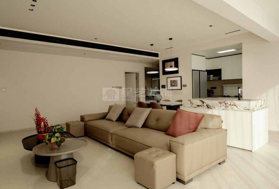 130㎡现代简约三室两厅改造设计，开放式厨房配独立衣帽间(图1)