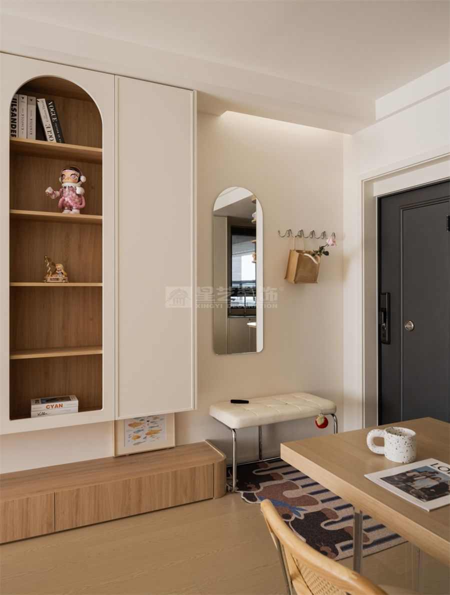 原木奶油风家居设计指南：打造温馨自然的居住空间(图2)