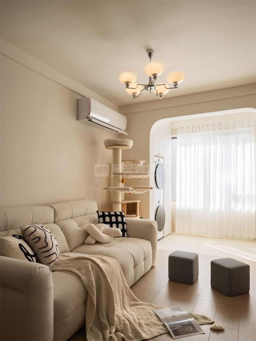 原木奶油风家居设计指南：打造温馨自然的居住空间(图3)