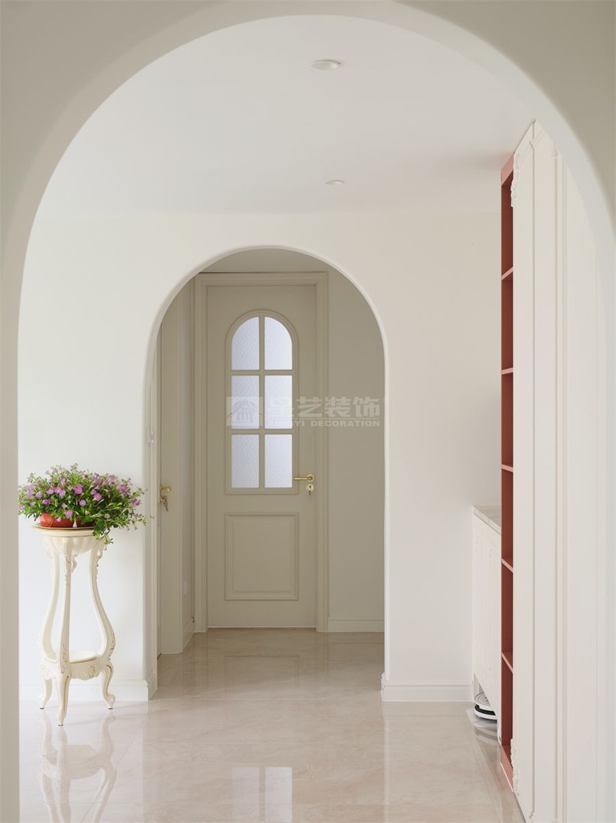 轻法式装修设计精髓：石膏线打造优雅家居空间(图6)