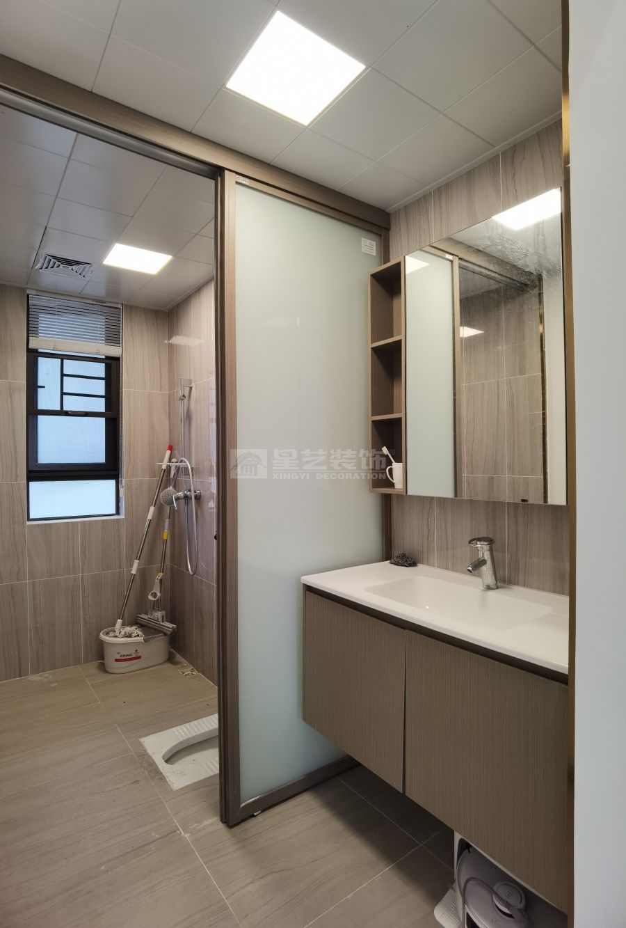 200㎡精装房改造现代极简风，70㎡客厅中西双厨设计方案(图17)