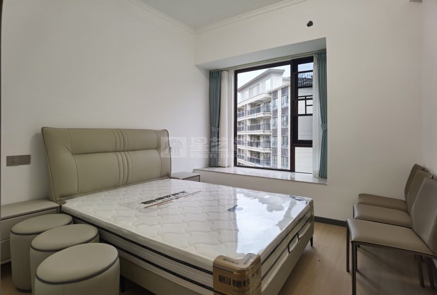 200㎡精装房改造现代极简风，70㎡客厅中西双厨设计方案(图7)