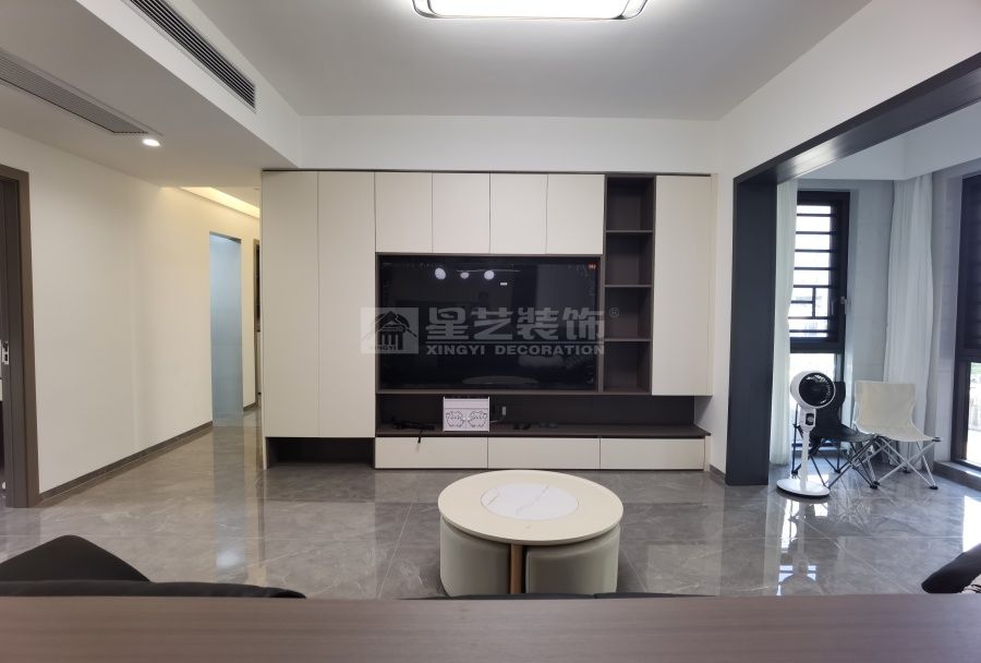 贺州康城一品135平四房现代风实景(图4)