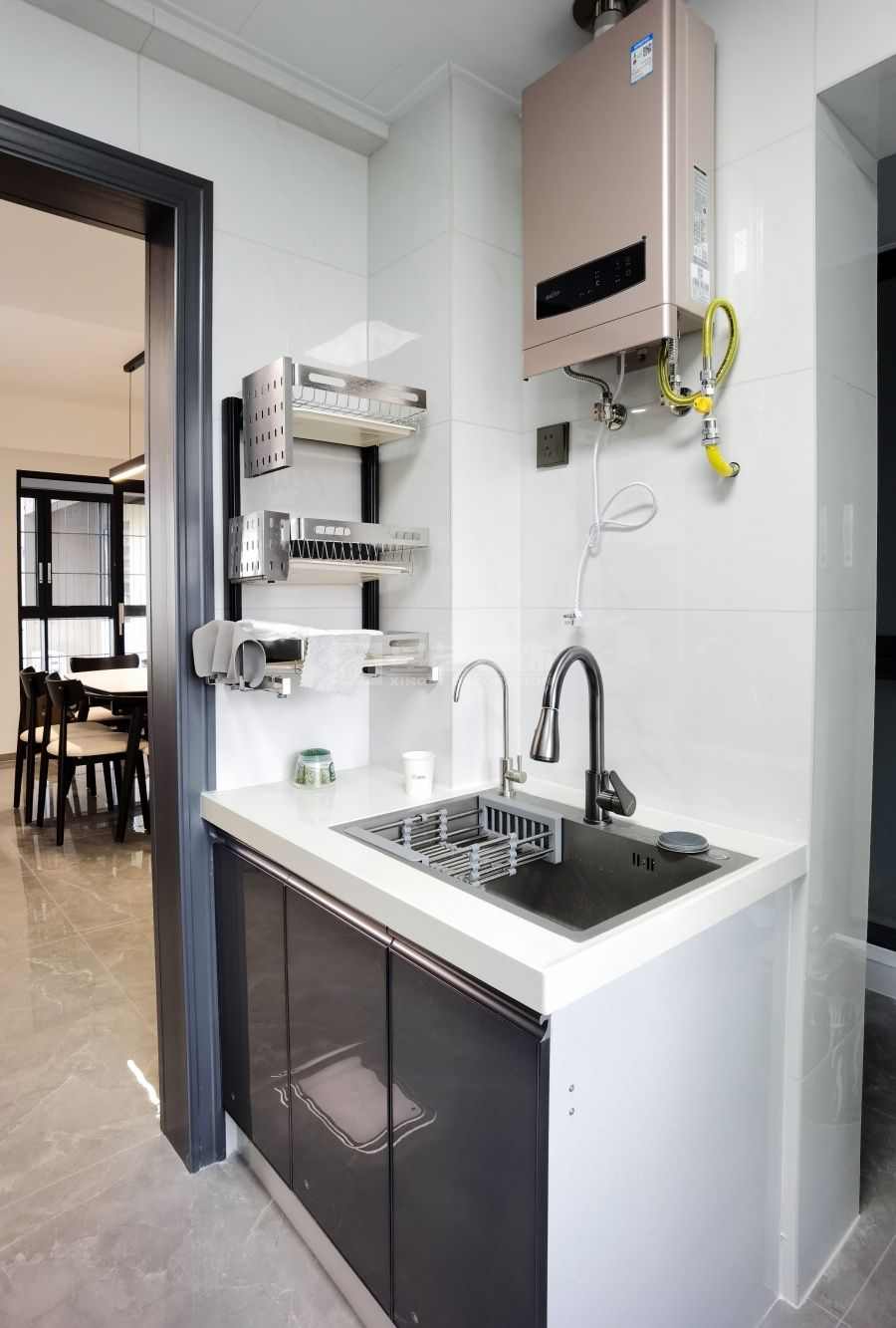 贺州康城一品135平四房现代风实景(图13)